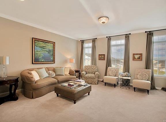 4th image of 302 Siena Ln #302