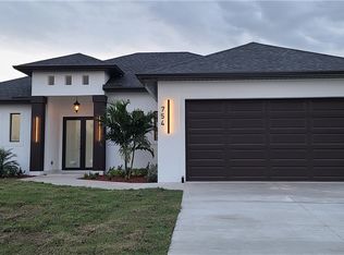 754 Nimitz Blvd E, Lehigh Acres, FL 33974