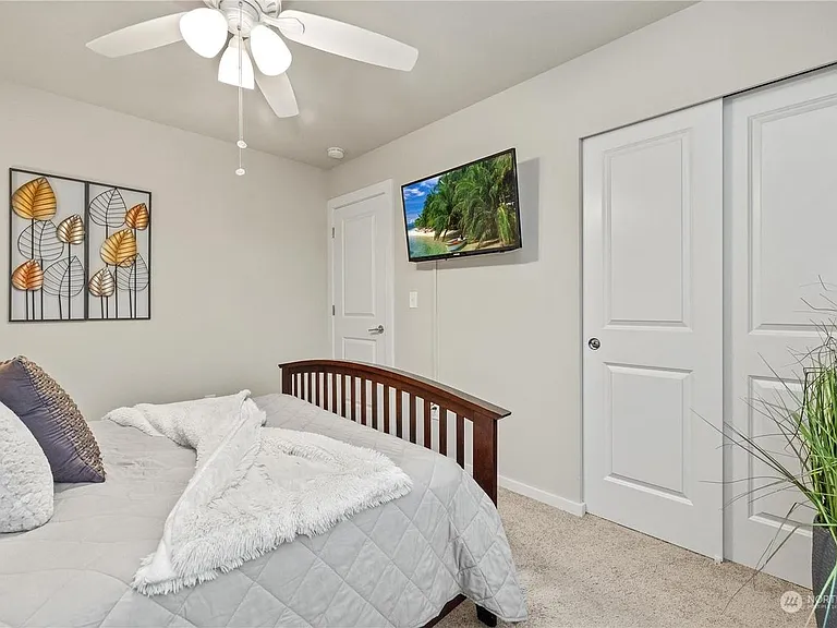 22604 SE 284th Ct — Photo 6