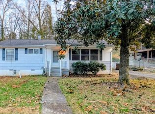 240 East Dr, Oak Ridge, TN 37830