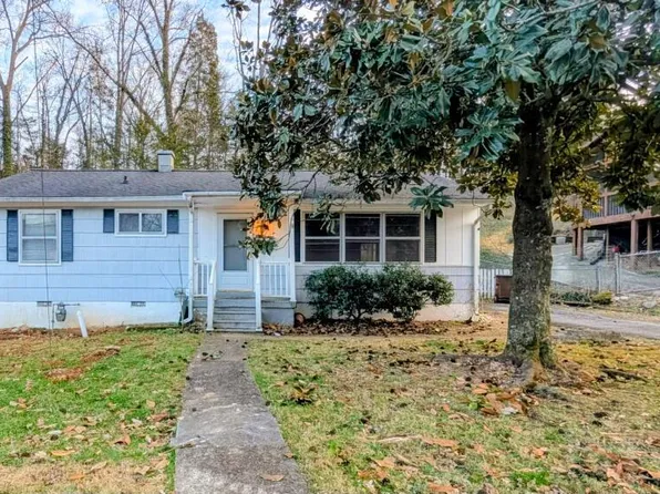 240 East Dr, Oak Ridge, TN 37830