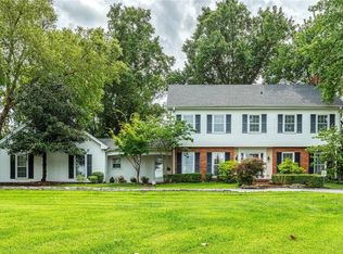 18 Forest Hills Ridge Ct, Chesterfield, MO 63005