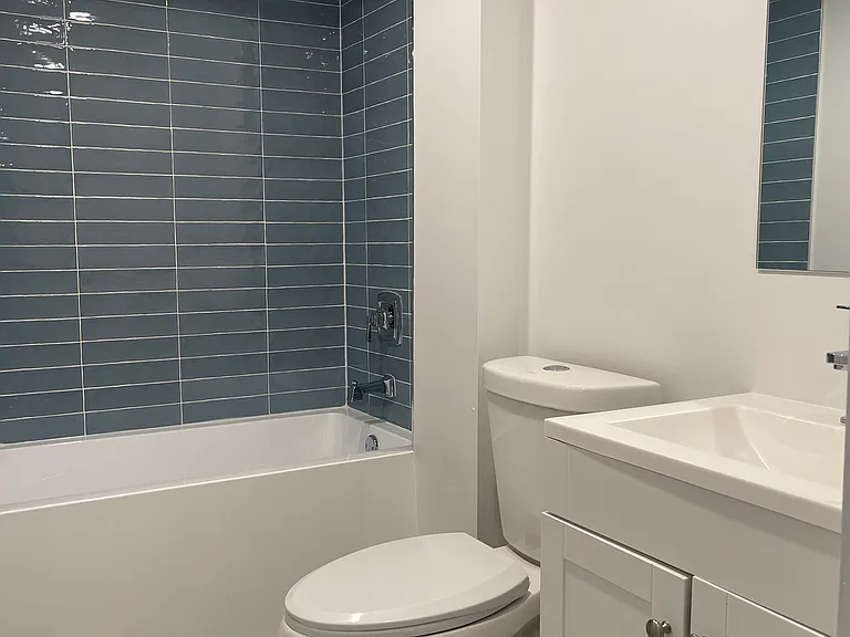 18 Cavell Ave — Photo 4