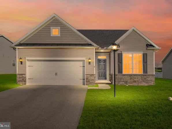 6 Pintail Ct #A2, Gettysburg, PA 17325