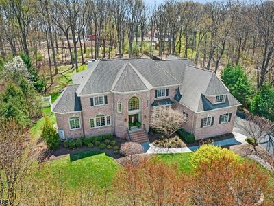 2 Charles Ln, Green Brook, NJ, 08812