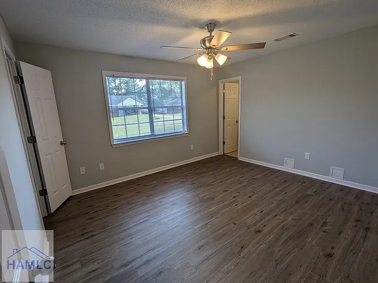 177 Sheila Dr — Photo 8