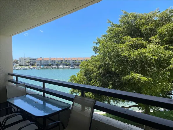 106 1st St E APT 210, Tierra Verde, FL 33715