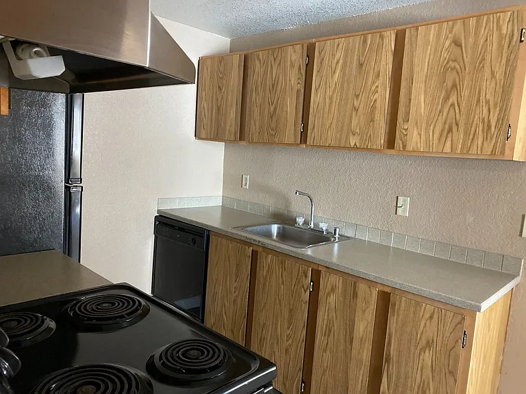 Westwood Apartments — Photo 155