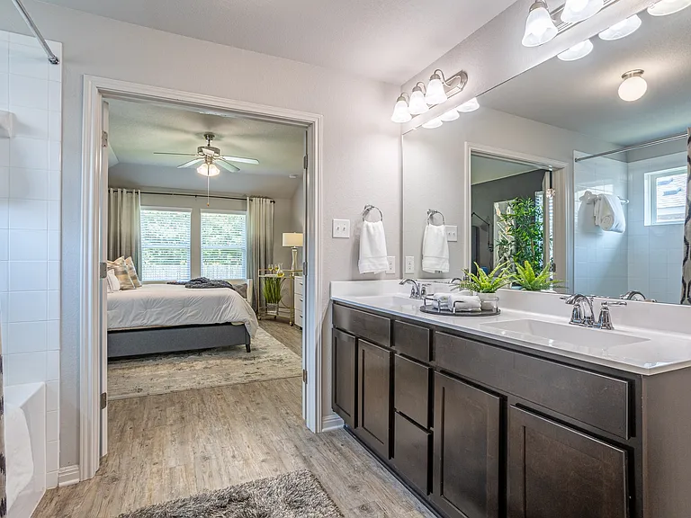 1420 Walden Pond Dr — Photo 12