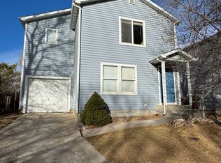 3427 Warren Farm Dr, Fort Collins, CO 80526
