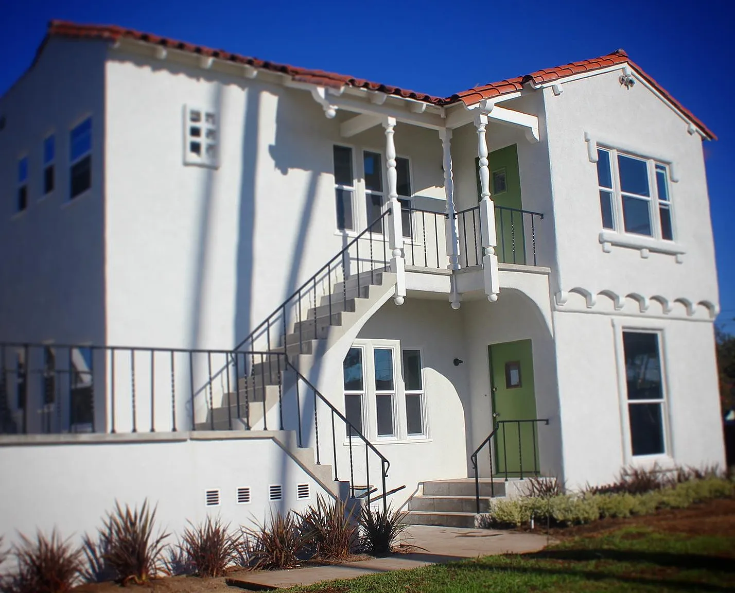 421 W Glendon Way — Photo 1