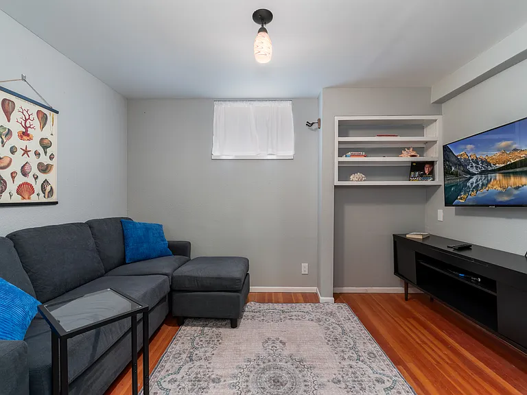 2225 Albion St — Photo 31