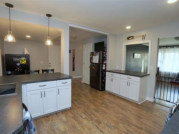 5th image of 8370 Vernon Cir