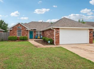 426 W Strasburg Way, Mustang, OK 73064