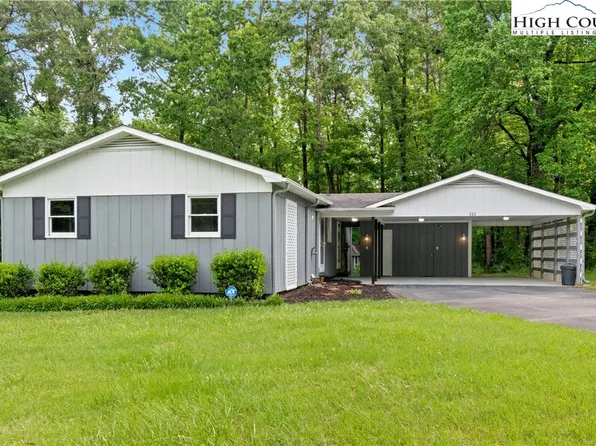 222 Yorkfield Drive, Elkin, NC 28621