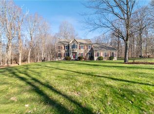 49 Fawn Ridge Ct, Southbury, CT 06488