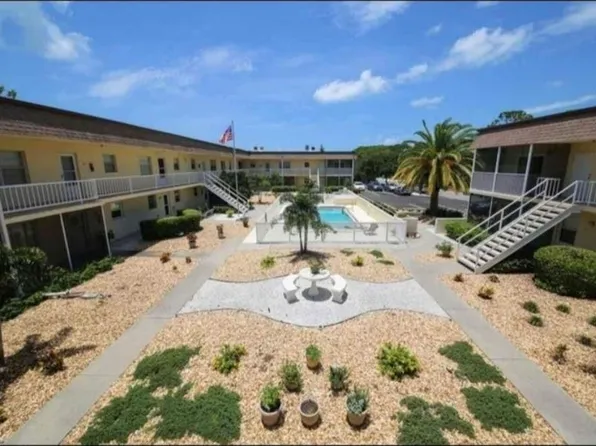 409 Manatee Ct APT 203, Venice, FL 34285