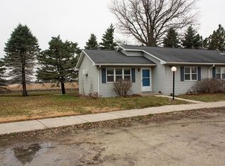 10 Grove St APT 5, Prophetstown, IL 61277