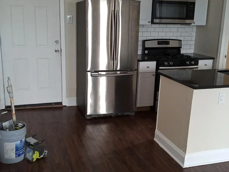 1651 W 19th St #3 — Photo 9
