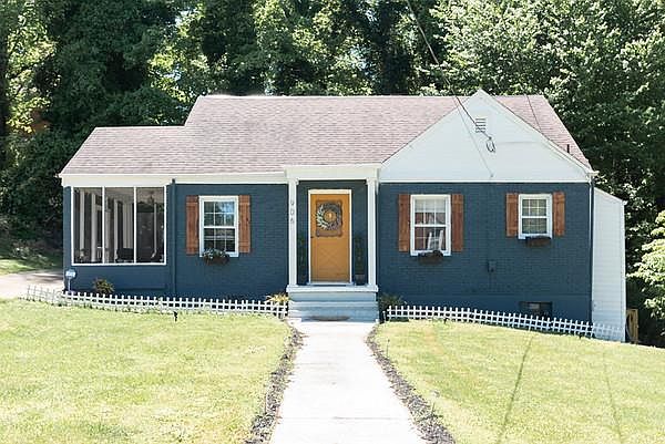1st image of 906 Weston St