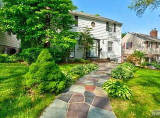 41 Grayson Pl, Teaneck, NJ 07666