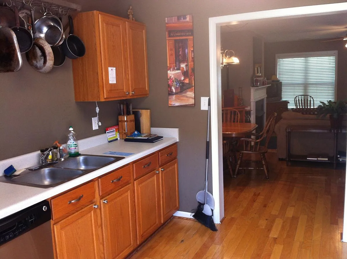 2 bed, 2.5 bath, 1326 sqft, $1,895 — Photo 3
