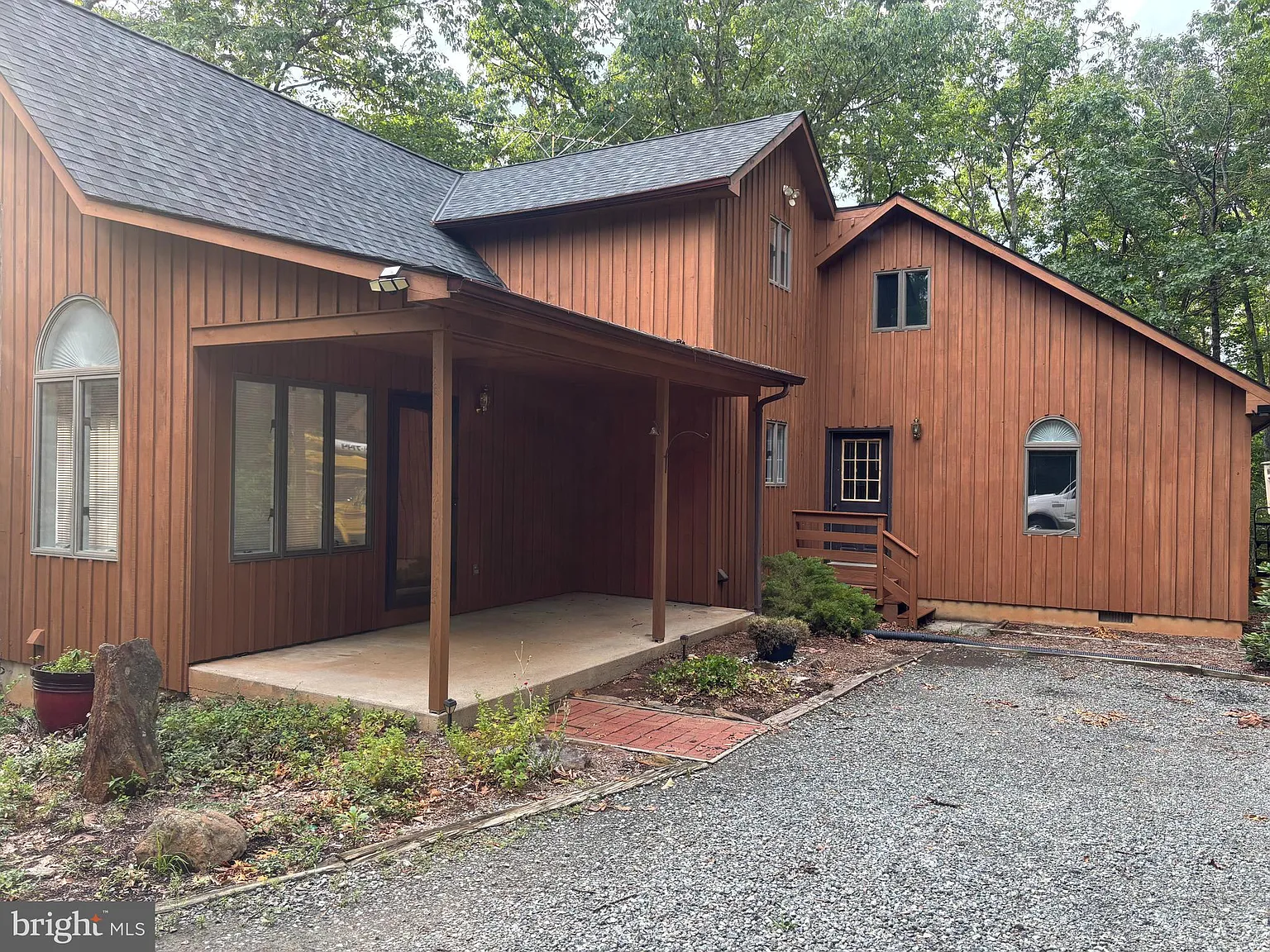 3 bed, $3,000 — Photo 2