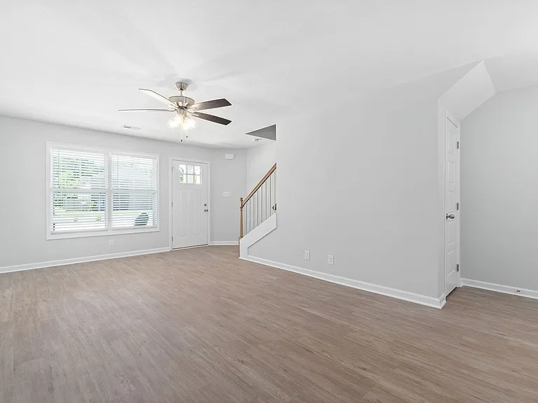 2299 Raleigh Ct #B — Photo 8