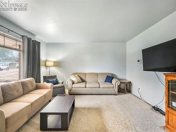 4th image of 217 Steven Dr