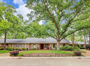 10122 Candlewood Dr, Houston, TX 77042