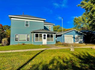 510 S Main St, Fayette, IA 52142