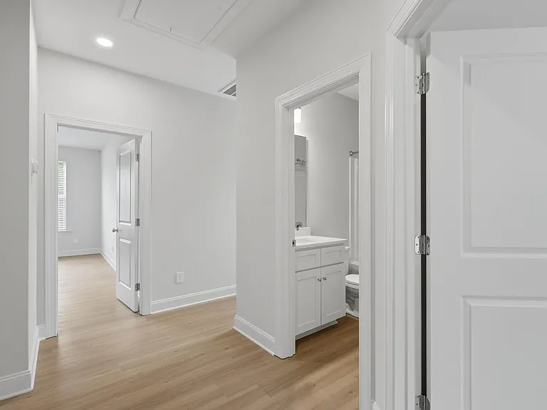 645 Brookwood St #A — Photo 12