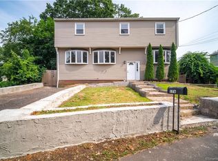 176 Daytona St, West Haven, CT 06516