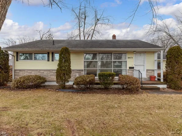 2473 Macarthur Dr, Adrian, MI 49221