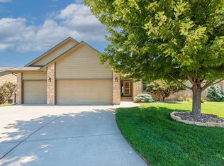 3932 N Manchester St, Maize, KS 67101