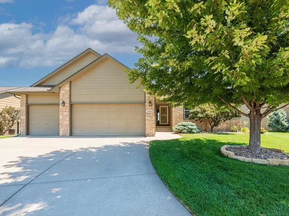 3932 N Manchester St, Maize, KS 67101