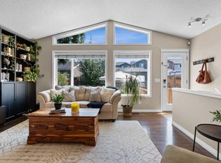38 N Auburn Bay Gdns SE, Calgary, AB T3M0K3