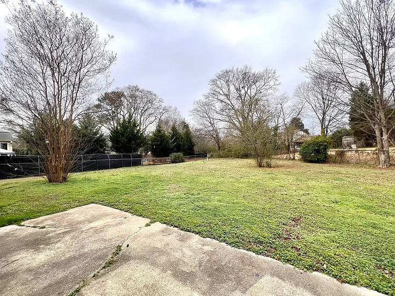 600 Brooks Rd — Photo 3