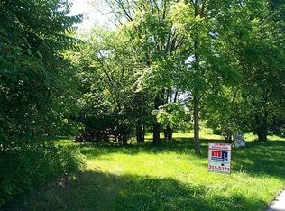 2120 7th St, Moline, IL 61265