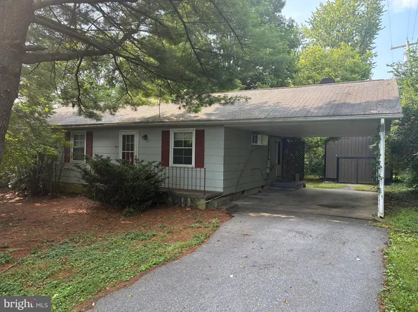 7628 Martinsburg Pike, Shepherdstown, WV 25443