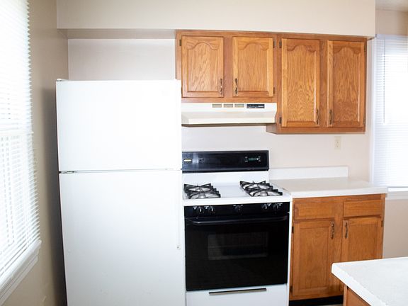 2nd image of 515 Meridian St