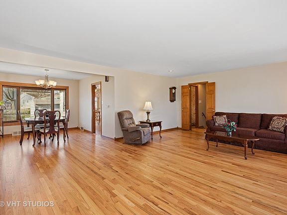 3rd image of 156 N Richards Dr