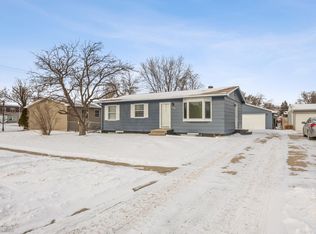 106 10th Ave E, West Fargo, ND 58078