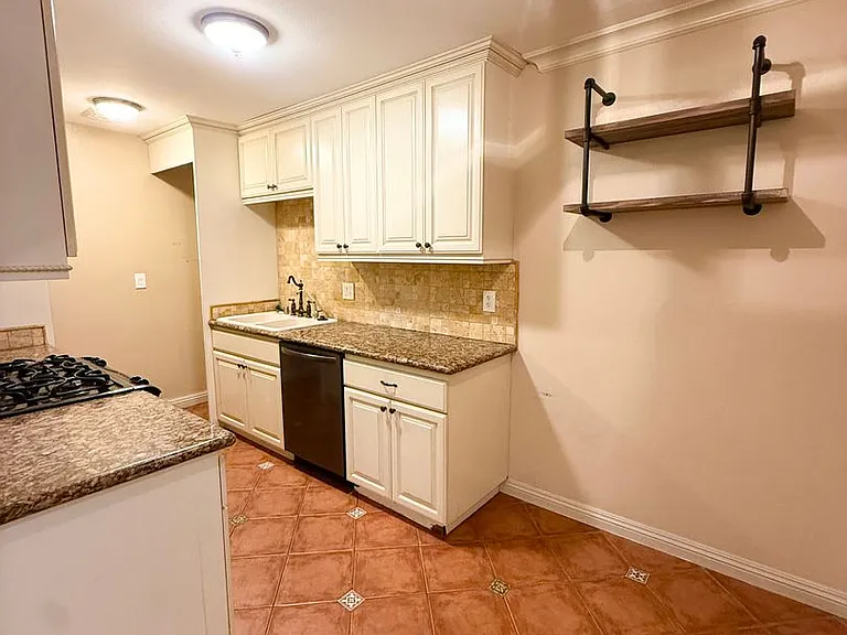 645 Temple Ave #3 — Photo 3