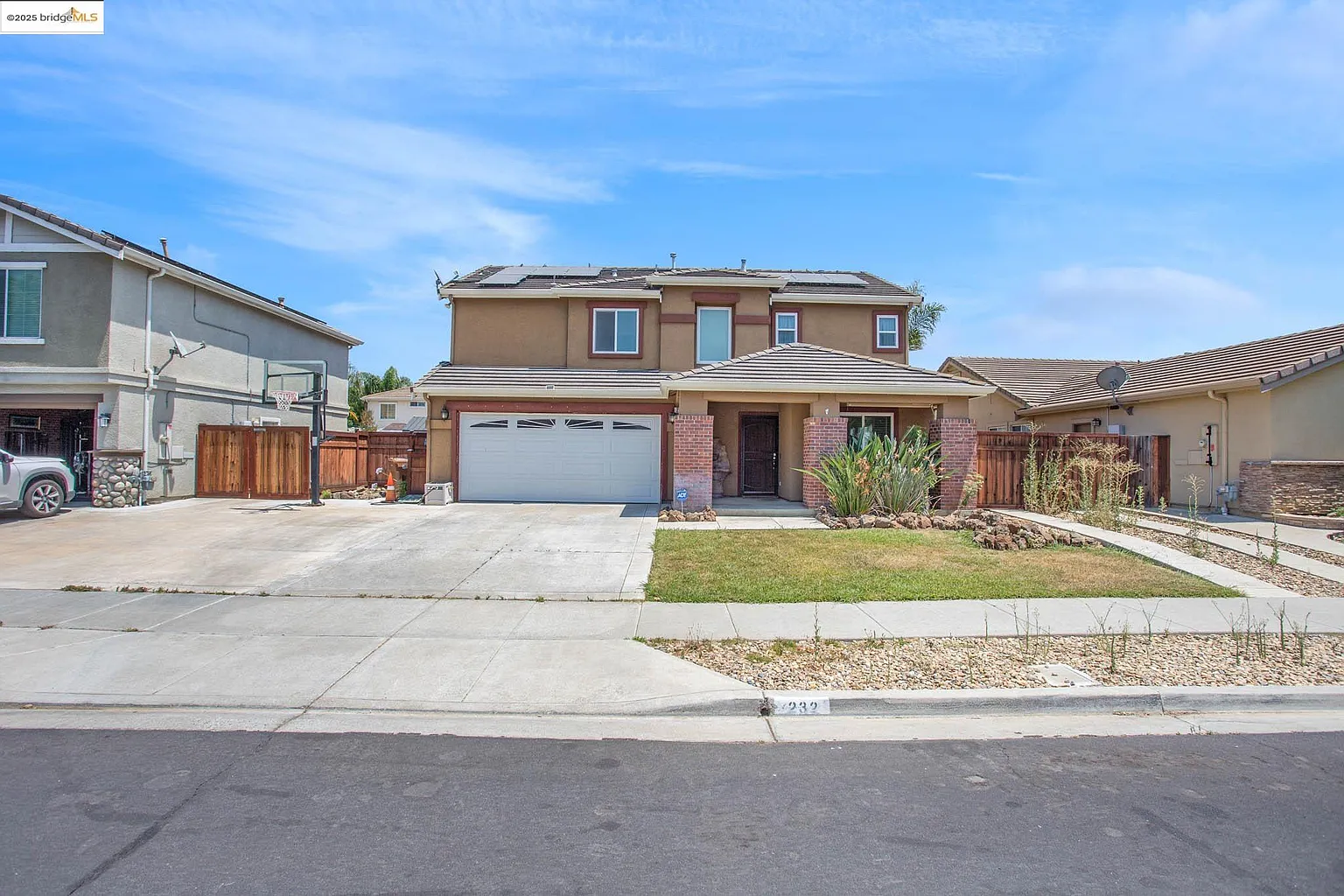 232 Brushwood Pl photo 1