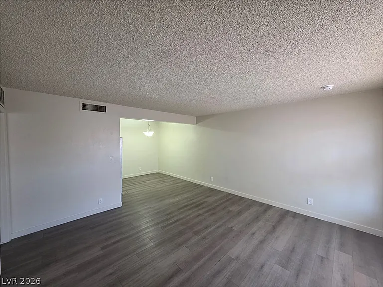615 S Royal Crest Cir #10 — Photo 19