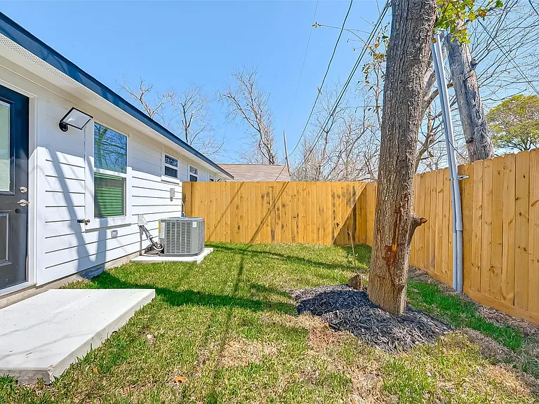 7339 Krueger Rd #A — Photo 45