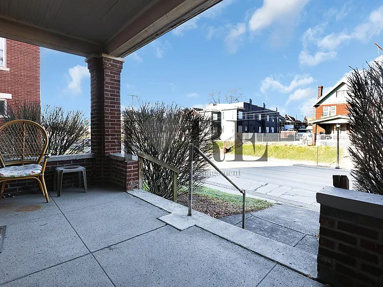 1257 E Livingston Ave — Photo 25