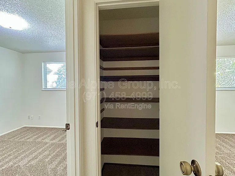5595 SW Menlo Dr — Photo 32