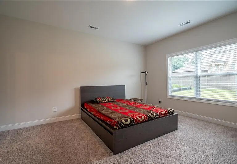 330 Creek Grove Ave — Photo 18